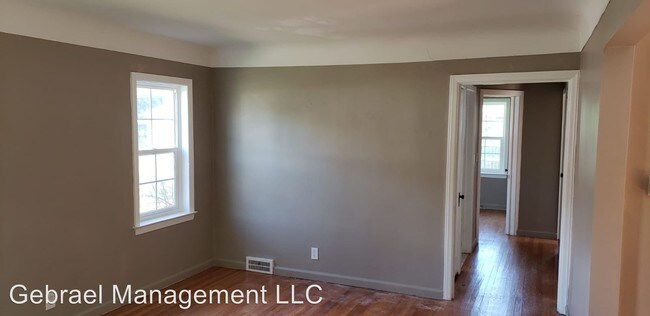 Building Photo - 3 br, 1 bath House - 307 S Vernon Ave.