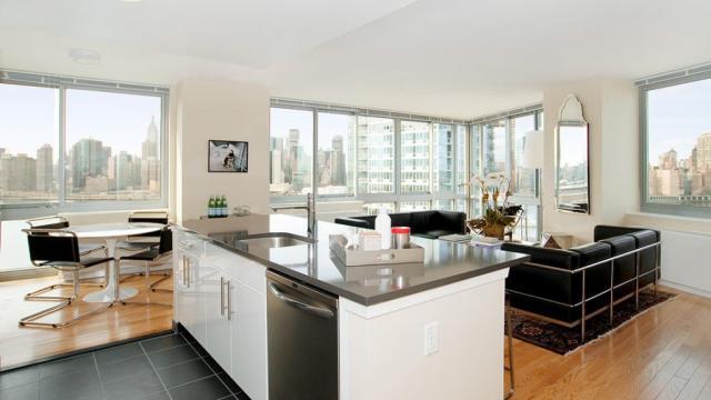 Foto principal - 1 bedroom in LONG ISLAND CITY NY 11109