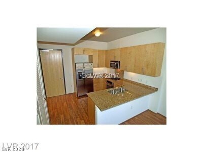 Foto del edificio - 353 E Bonneville Ave