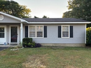Building Photo - 1309 Ireland Dr