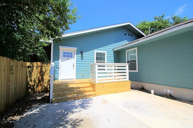 Photo - 3 Bedroom 2 Bath Modern home.