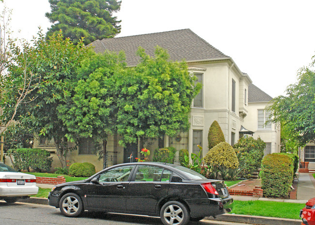 Building Photo - 132 S McCarty Dr