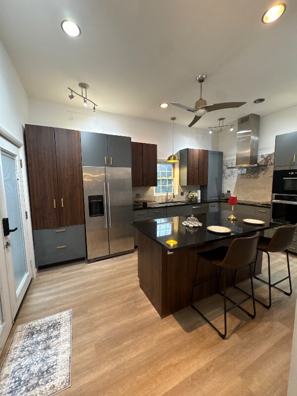 Foto del edificio - 615 W Market St