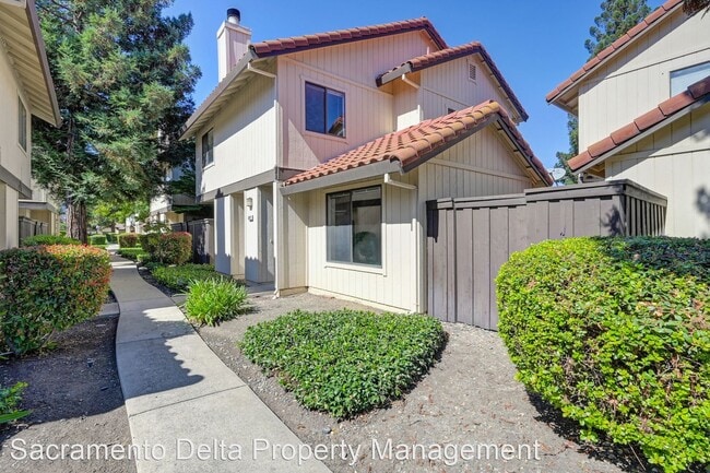 Building Photo - 3 br, 2.5 bath House - 6842 Calvine Rd