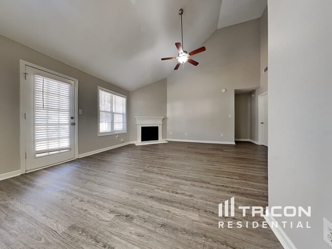 Building Photo - 6562 Lake Mill Trace Lithonia GA