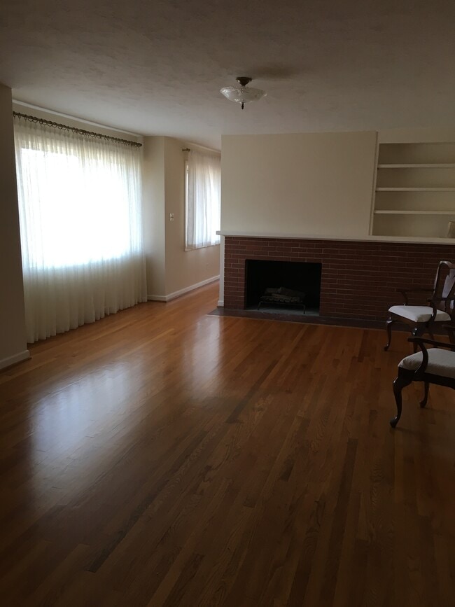 255 Mills Ave Unit 255 Mills Ave, Spartanburg, SC 29302 Apartments in