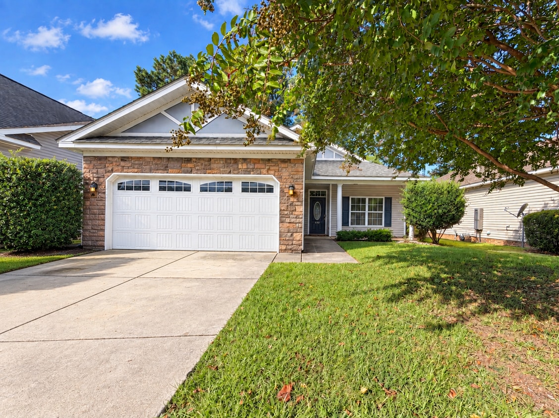 Building Photo - 213 Chamfort Dr