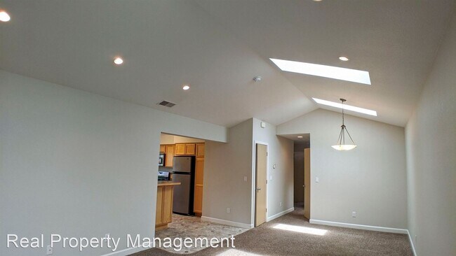 Foto del edificio - 4779 Valley E Blvd