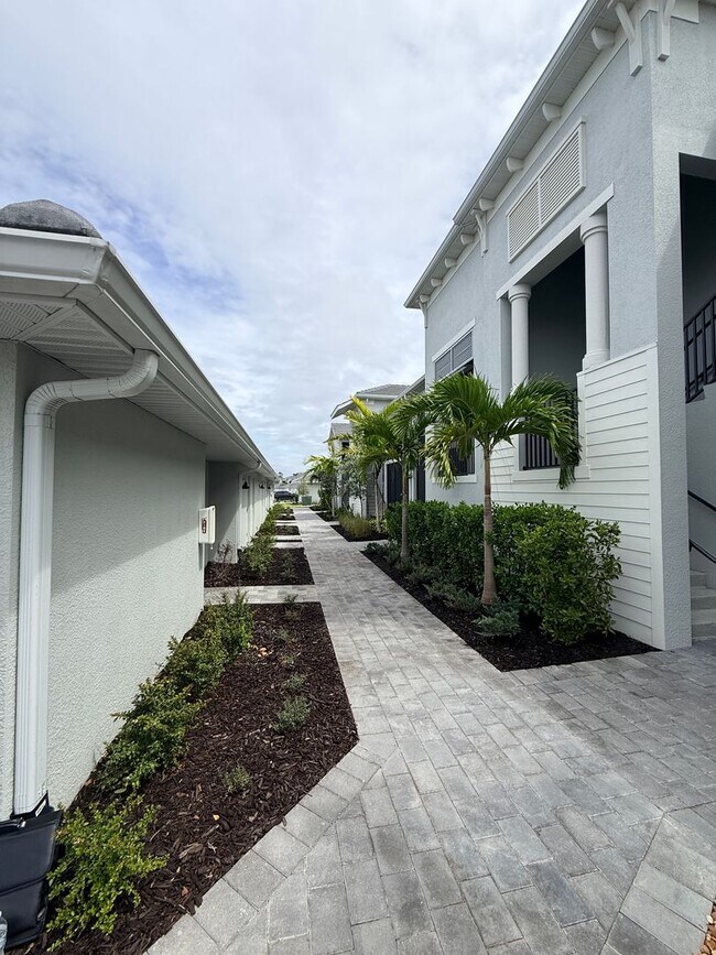 Foto del edificio - Beautifully Furnished Second-Floor Coach Home in the New Webb’s Reserve Golf & Country Club – Gol...