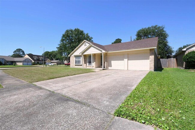 Foto del edificio - 18811 Pine Trace Ct