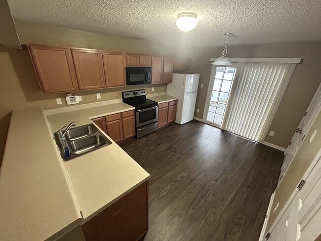 Foto del edificio - 2005 Banister Loop