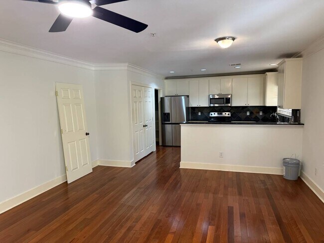 Foto del edificio - 1342 Rutland St