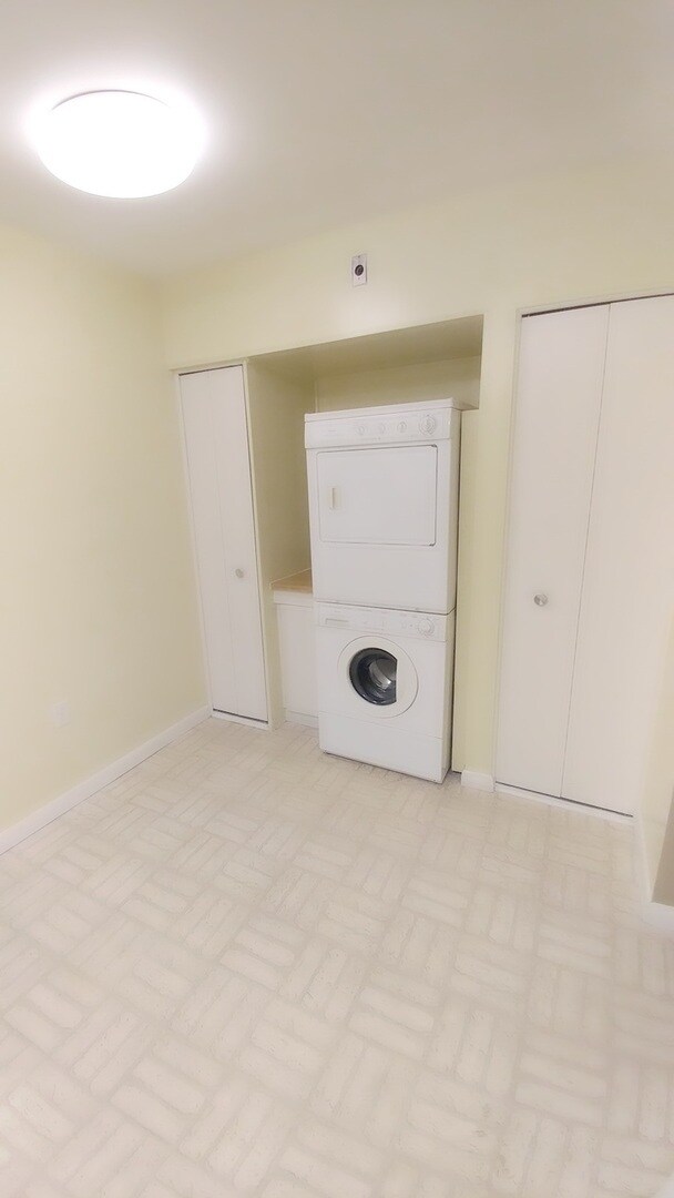 Foto del edificio - 6711 Park Heights Ave