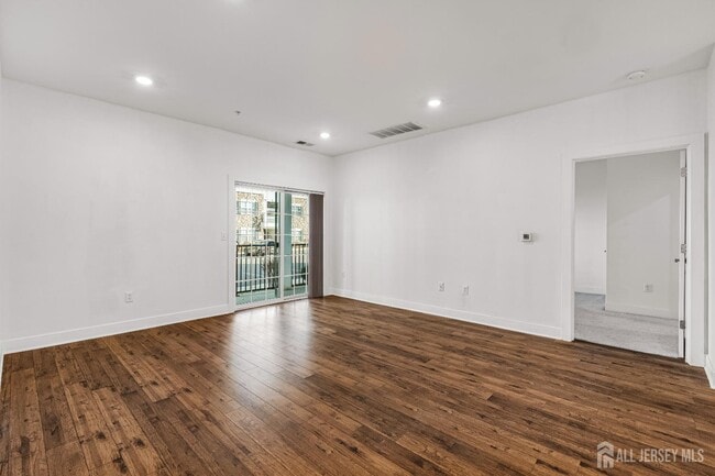 Foto del edificio - 714 Stiller Ln