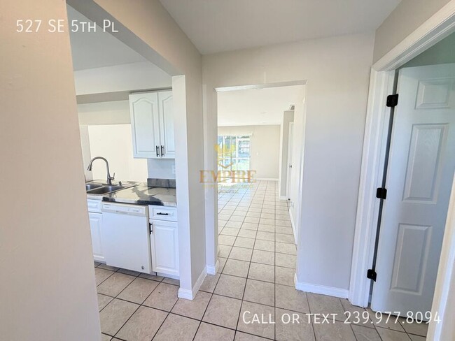 Foto del edificio - 527 SE 5th Pl