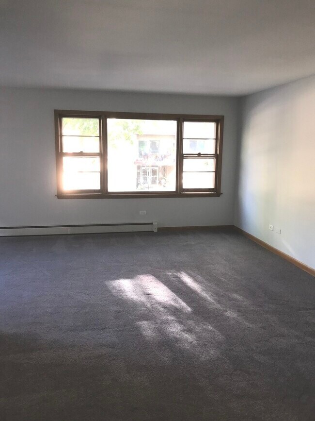 Building Photo - 236 Marengo Ave