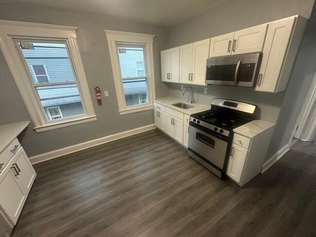 Foto del edificio - 332 Hamilton Ave