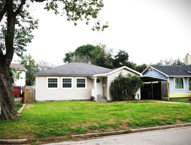 Building Photo - 3527 Ozark St