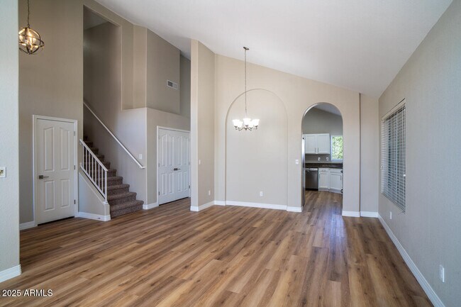 Foto del edificio - 2550 E Taro Ln