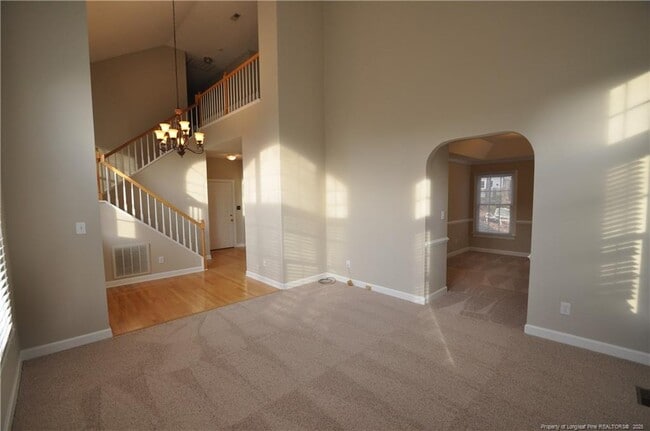 Building Photo - 206 Whiteberry Dr