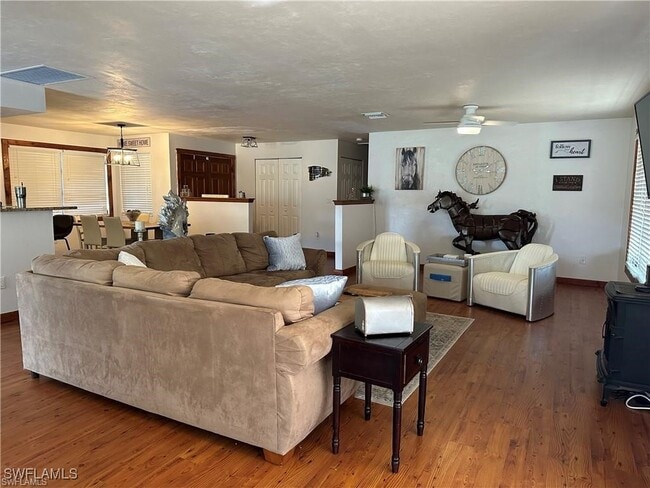 Building Photo - 545 9th St NW