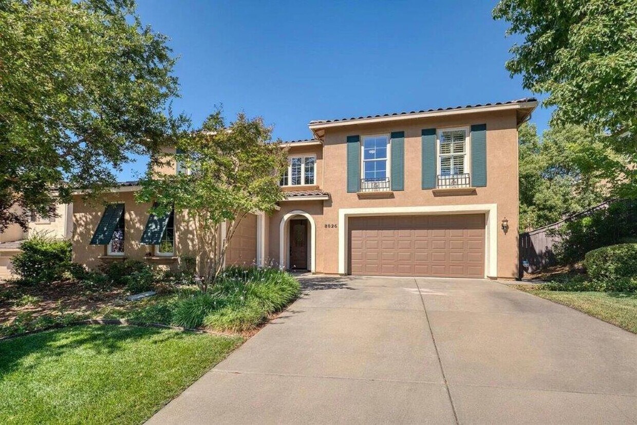Primary Photo - Beautiful Home in Serrano
