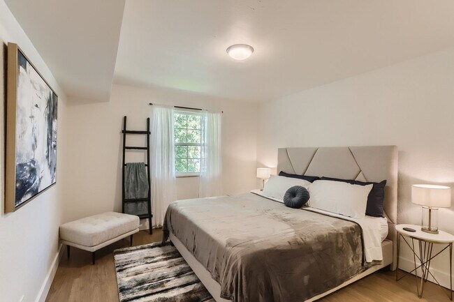 Foto del edificio - Spacious 1 BDR in Central Boulder