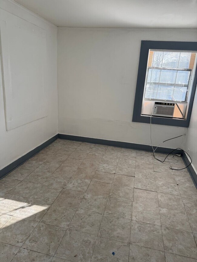 Foto del edificio - 1907 S H St