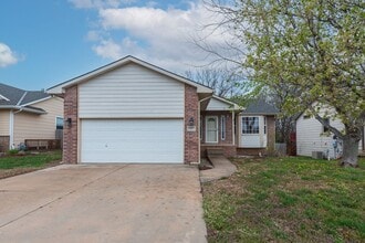 Building Photo - 517 Minneha Ave