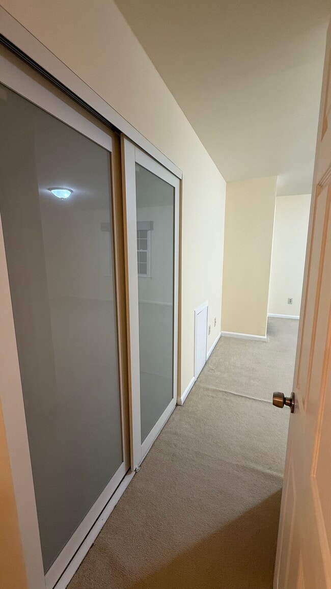 Foto del edificio - 7415 Fountain Head Dr