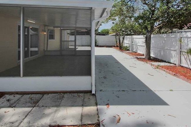 Building Photo - 6401 Bali Ct