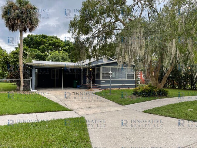 Foto del edificio - Renovated 3 Bedroom, 2 Bath Home in Winter...