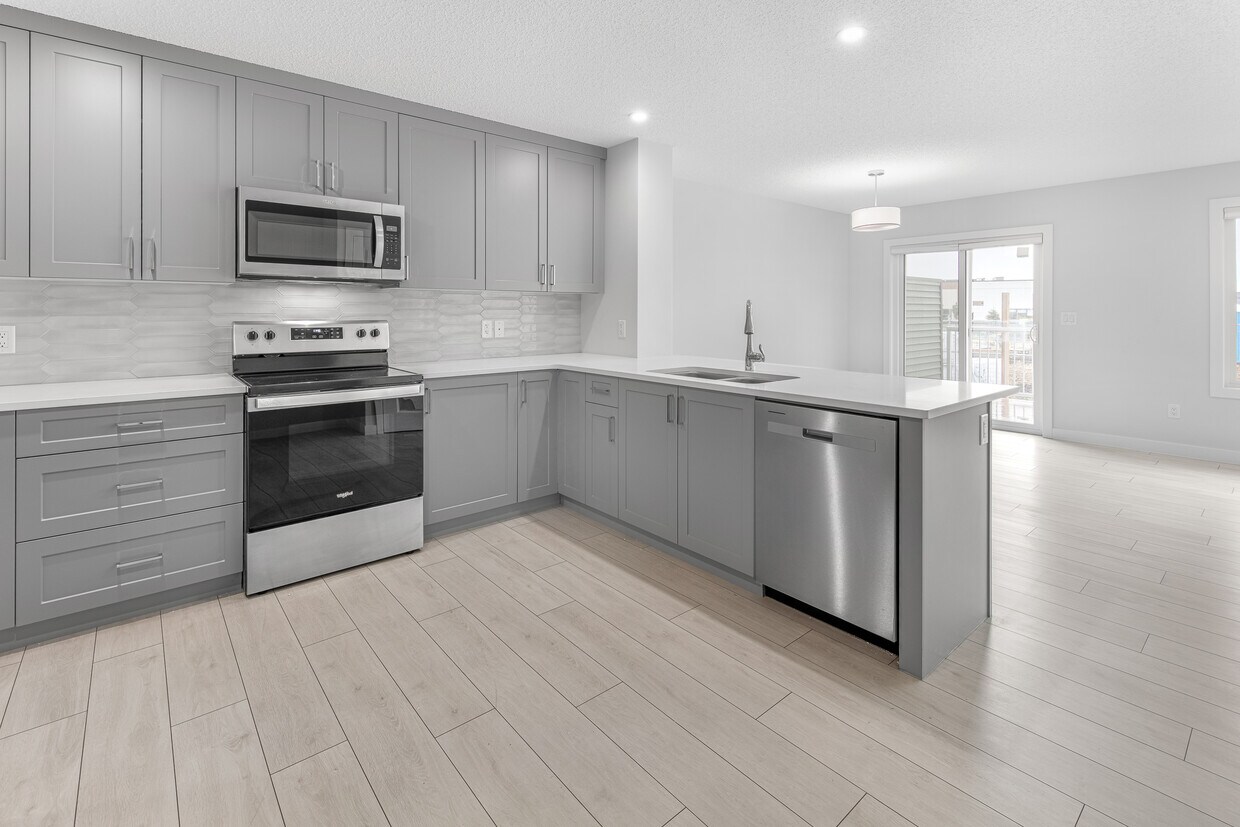 Photo principale - 1439 Cherniak Way SW