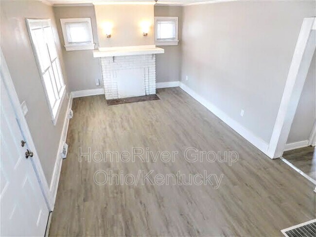 Foto del edificio - 81 Pointview Ave