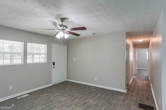 Building Photo - 200 Dodd St