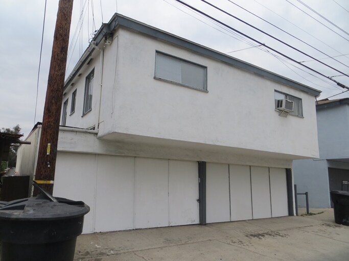 Foto del edificio - 7906 Milton Ave