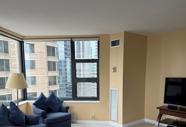 Foto del edificio - 401 E Ontario St