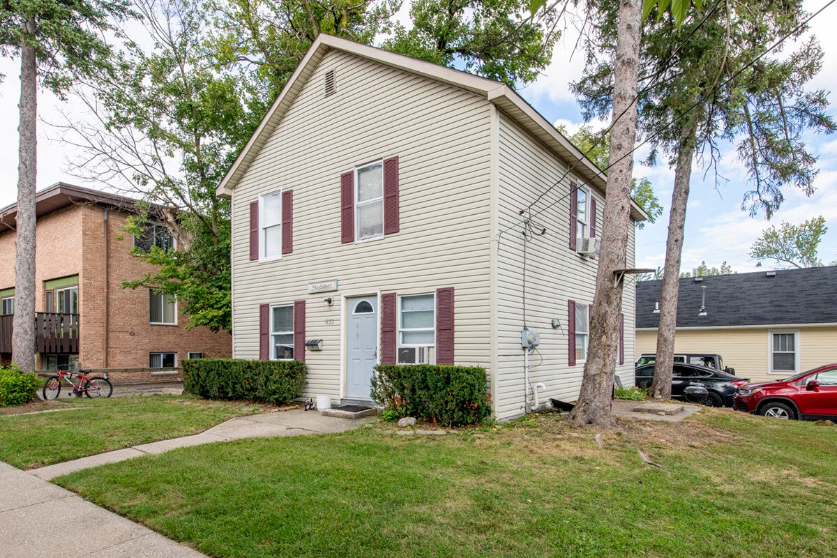 Building Photo - 833 Brown St