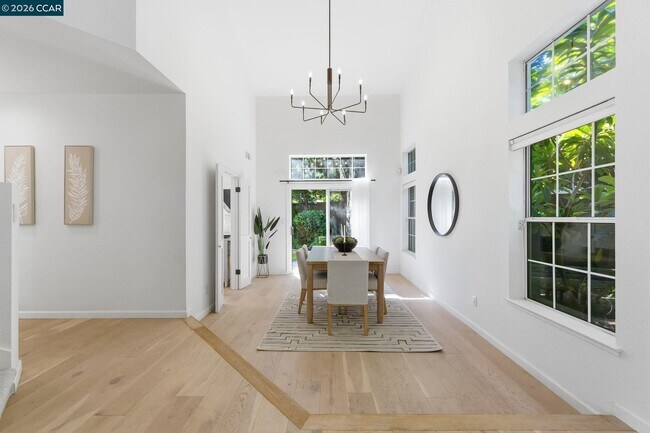 Foto del edificio - 601 Ambience Way