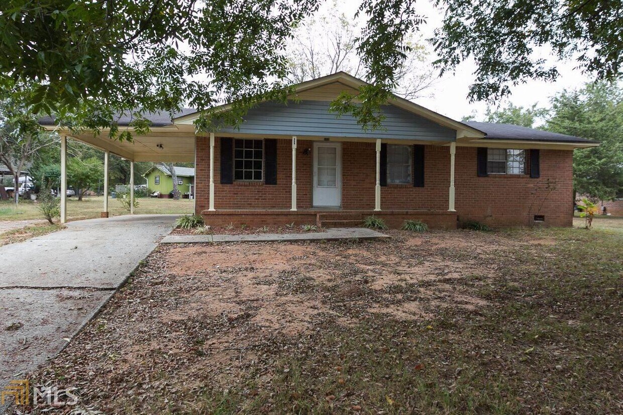 Primary Photo - 968 Green Meadow Dr