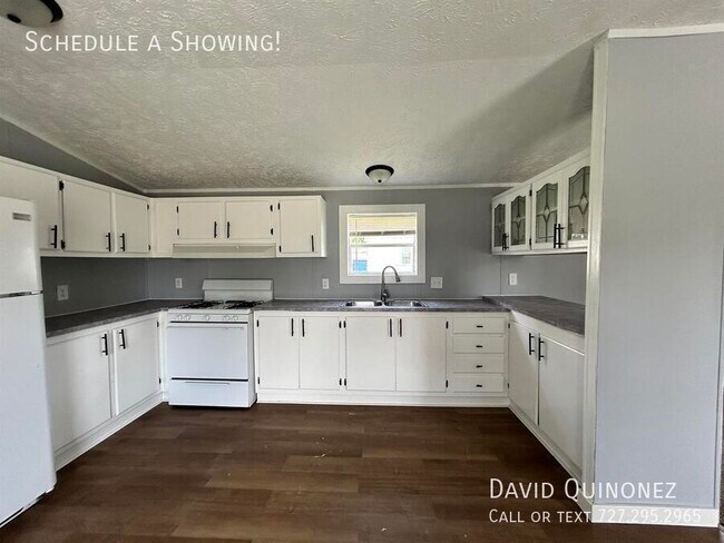 Foto del edificio - 5711 Blissfield-