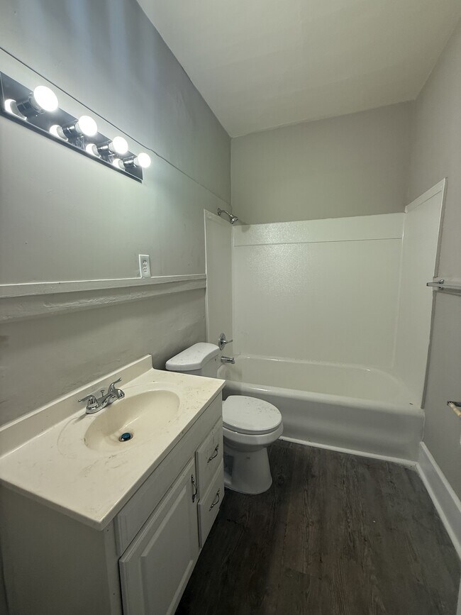 Building Photo - 1698 Dennison Ave SW