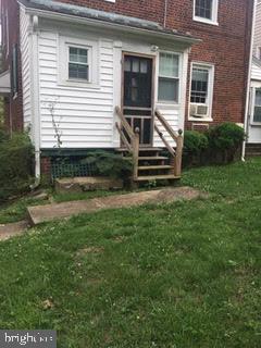 Building Photo - 917 Marye St