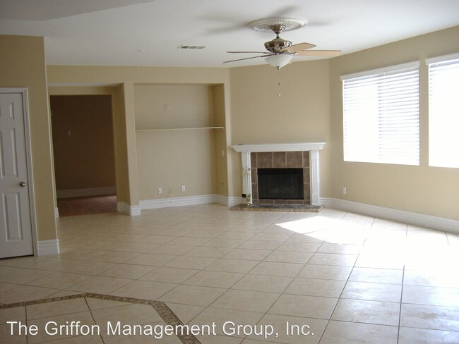 Building Photo - 5 br, 3 bath House - 1737 Twin Oaks Court