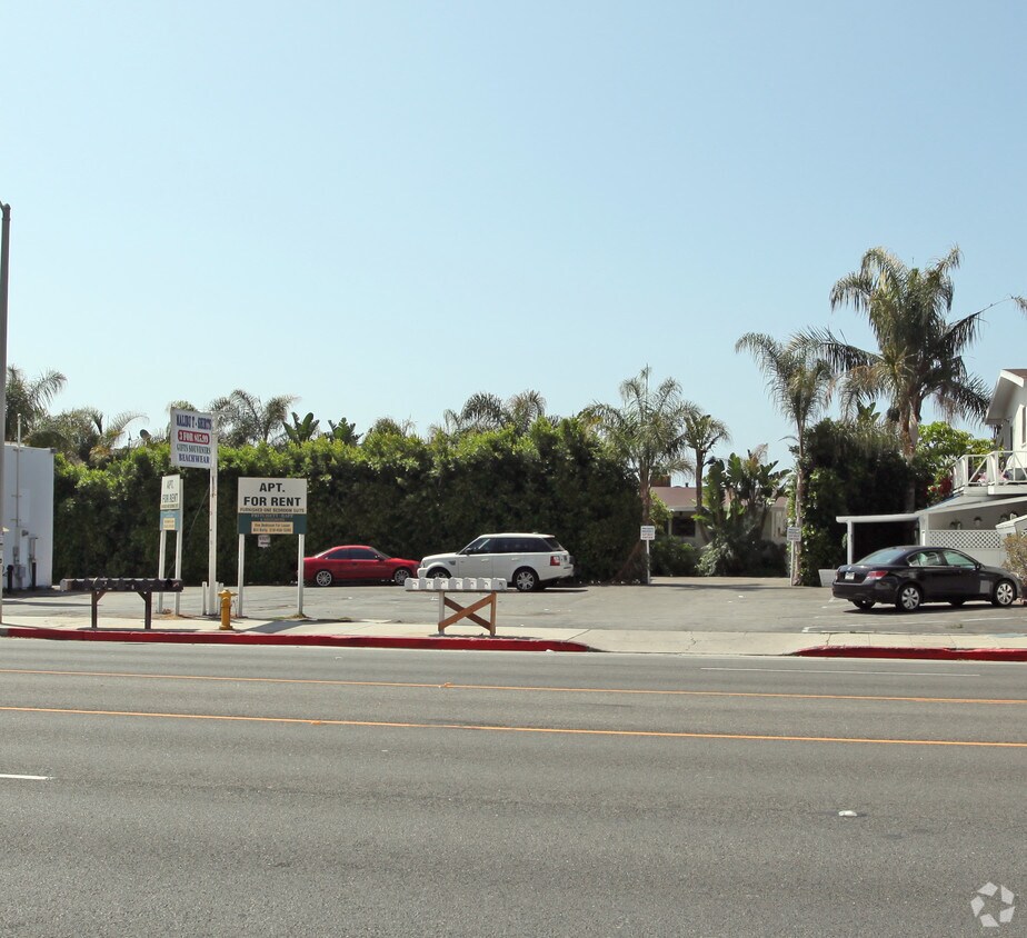 Primary Photo - 22806-22812 Pacific Coast Hwy