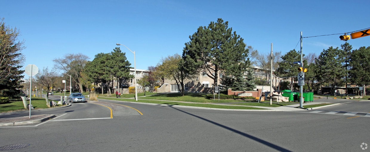 Primary Photo - Bayview Mews