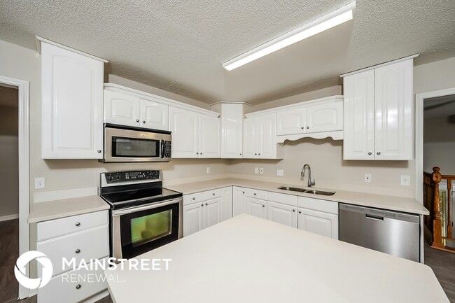 Building Photo - 1704 Native Dancer Dr