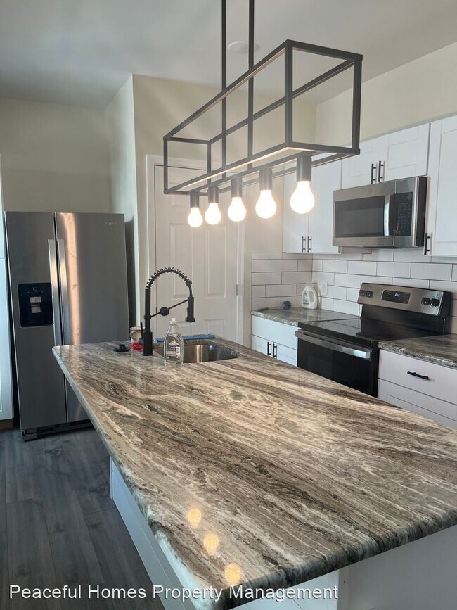 3 br, 2.5 bath House 468 Fremont House Rental in Lancaster, PA