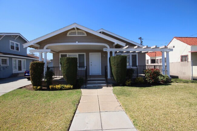 Building Photo - 1509 S Garfield Ave