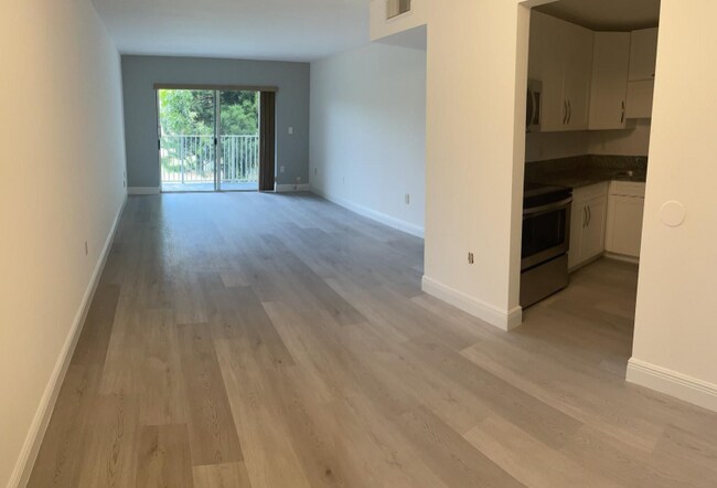 Foto del edificio - 4810 NW 79th St